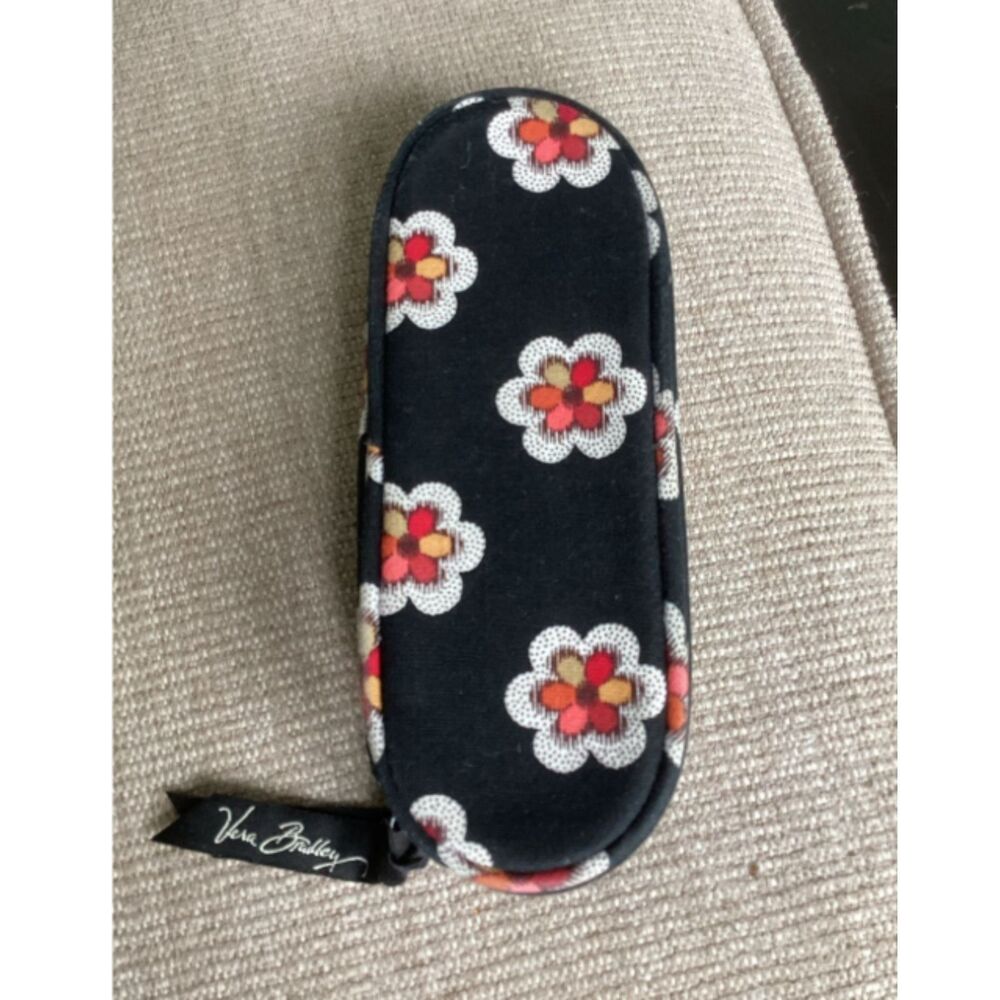 Vers Bradley Retired Pirouette Ovsl zip around Eyeglass Case